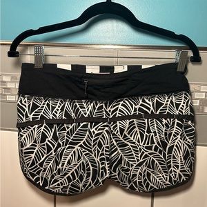 Lululemon Speed up low rise lined shorts black and white